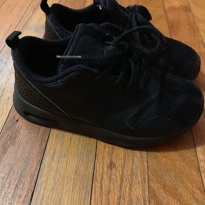 Blacks Nike Sneakers